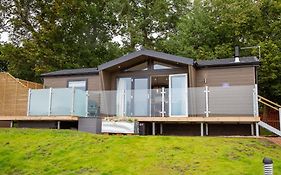 Letham Feus Lodge And Caravan Park